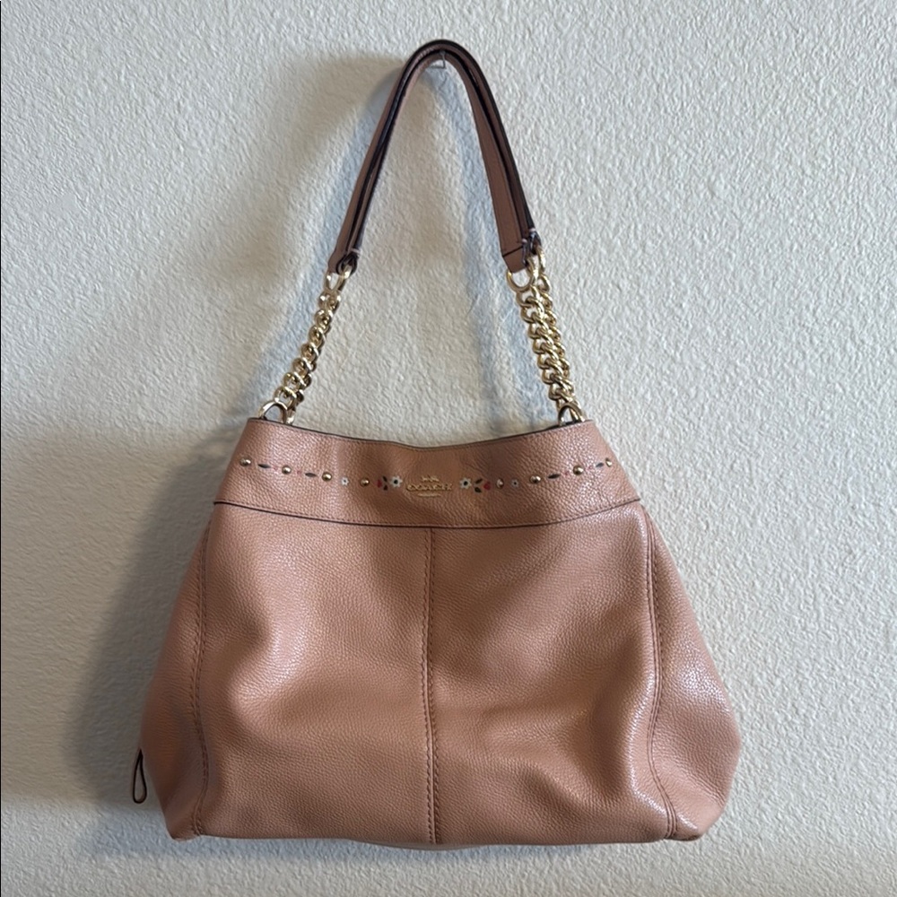 💥🌟💥Coach Hallie Large Tan Gold Shoulder hobo Bag with Chic Design EUC
